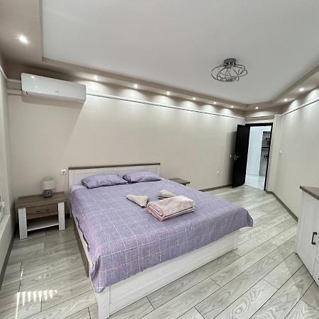 Apartament Deluxe Karina-Free Parking Burgas Stad Buitenkant foto