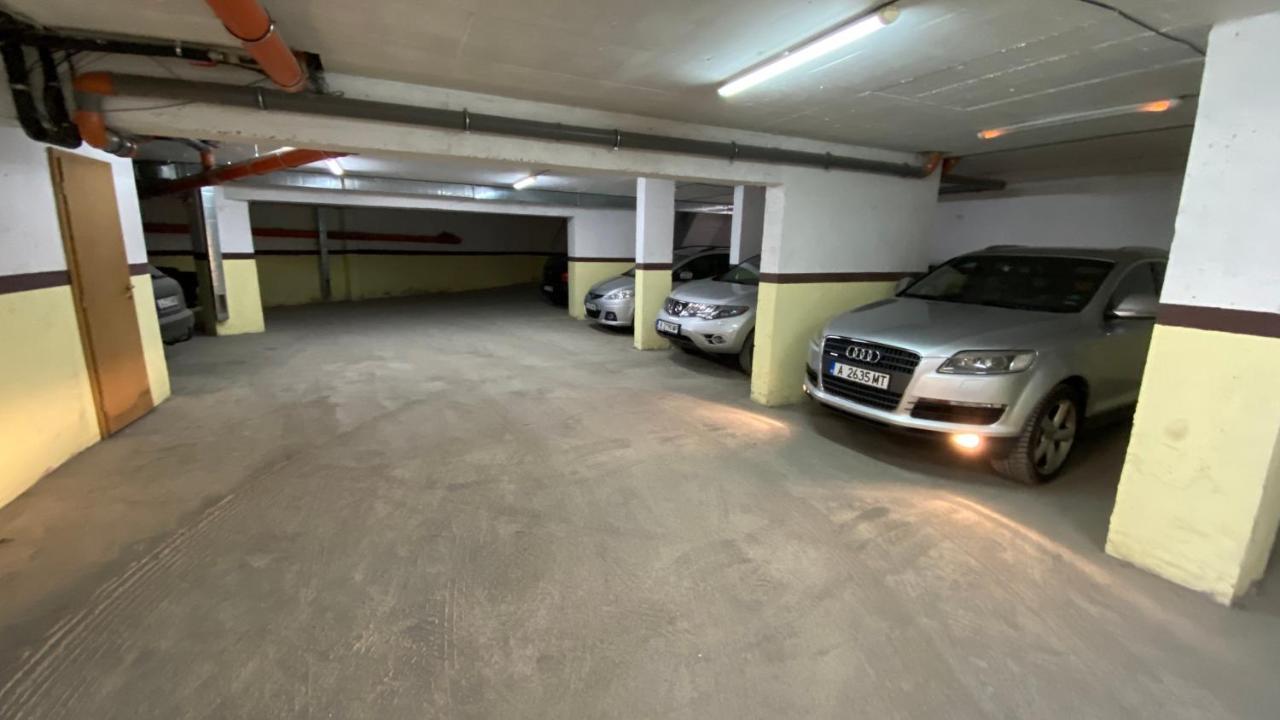 Apartament Deluxe Karina-Free Parking Burgas Stad Buitenkant foto