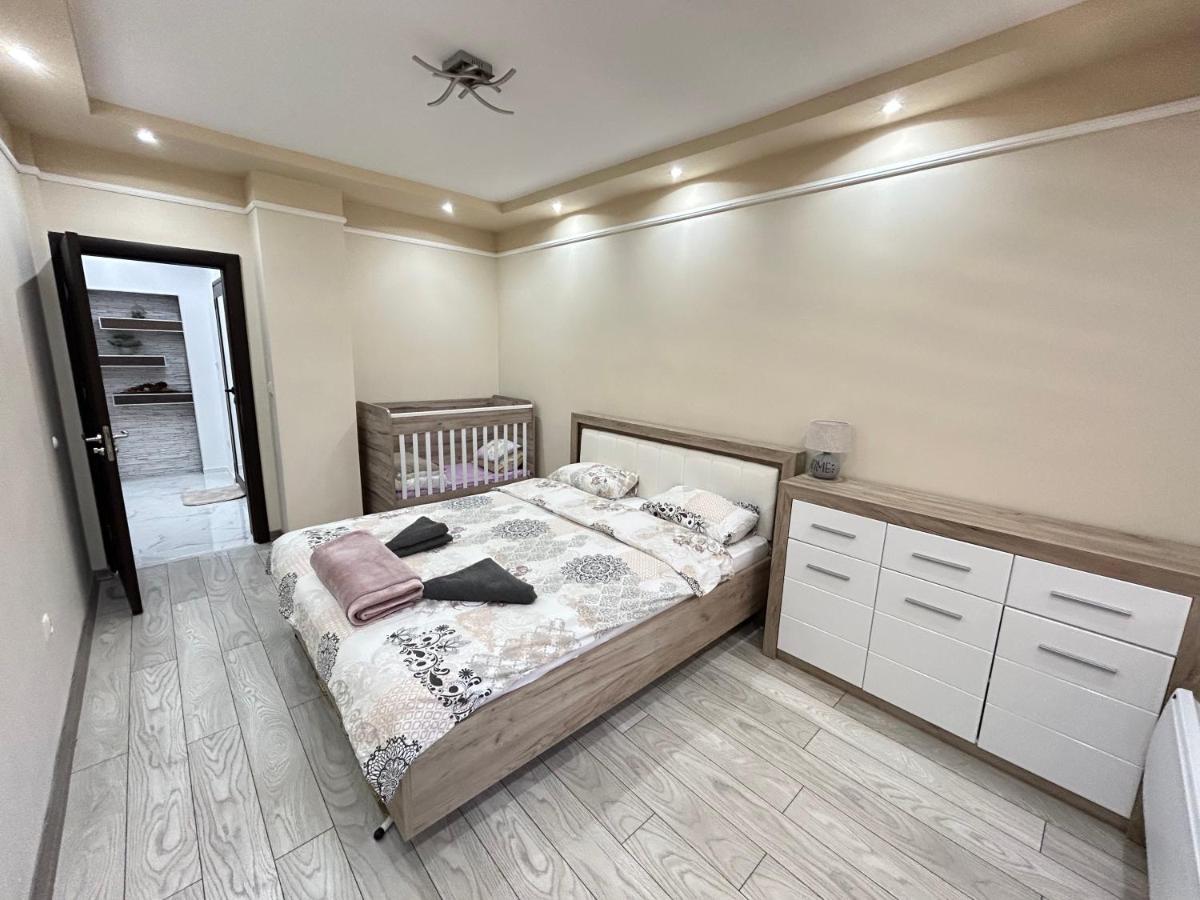 Apartament Deluxe Karina-Free Parking Burgas Stad Buitenkant foto